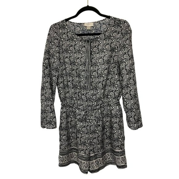 Ann Taylor LOFT Petites Blue and White Paisley Romper - Picture 1 of 5